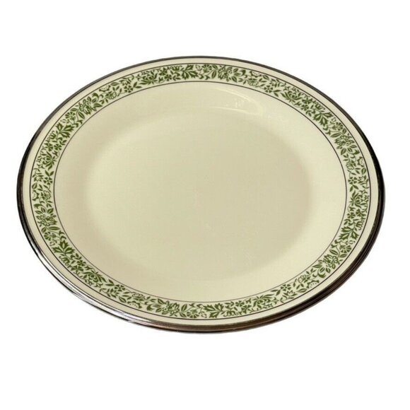 LENOX China  Memoir  Dinner Plates 10.5" Green Vine & Rim Design - Picture 4 of 10